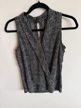 White House Black Market Black & White Textured Sleeveless Wrap Camisole